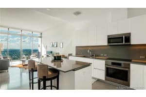 88 SW 7th St, Miami, FL 33130, Sold 12/17/21