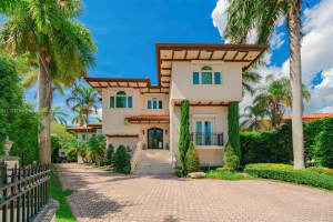 146 Rosales Ct, Coral Gables, FL 33143, Sold 02/28/22
