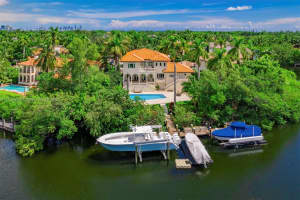 146 Rosales Ct, Coral Gables, FL 33143, Sold 02/28/22