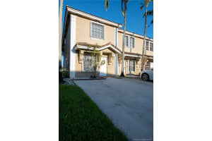 709 SW 122nd Ave, Pembroke Pines, FL 33025, Sold 11/05/21