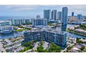 200 Leslie Dr, Hallandale Beach, FL 33009, Sold 11/05/21