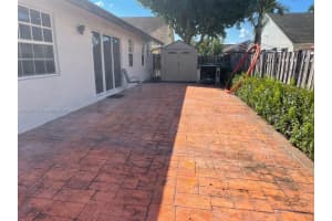 18940 NW 78th Ave, Hialeah, FL 33015, Sold 01/31/22