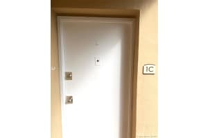 4250 NW 79th Ave #1c, Doral, FL 33166, Sold 01/24/22