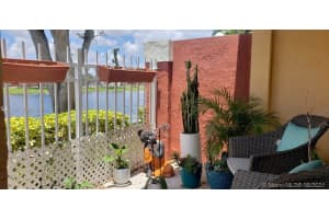 8530 NW 3rd Ln, Miami, FL 33126, Sold 11/05/21
