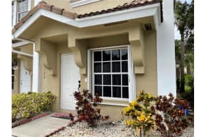726 SW 122nd Ave, Pembroke Pines, FL 33025, Sold 12/16/21