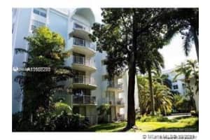 482 NW 165th St, Miami, FL 33169, Sold 04/12/22
