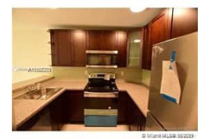 482 NW 165th St, Miami, FL 33169, Sold 04/12/22