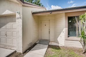 5925 Strawberry Lakes Cir, Lake Worth, FL 33463, Sold 02/18/22