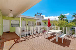 915 8th St, Miami Beach, FL 33139, Sold 12/10/21
