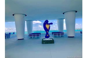 1800 N Bayshore Dr, Miami, FL 33132, Sold 11/23/21