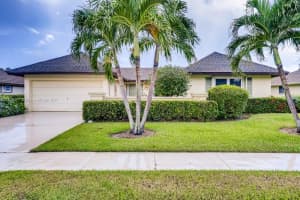 10236 Greentrail Dr N, Boynton Beach, FL 33436, Sold 12/07/21
