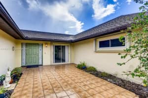 10236 Greentrail Dr N, Boynton Beach, FL 33436, Sold 12/07/21
