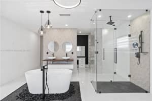 1930 NE 211th St, Miami, FL 33179, Sold 12/22/21