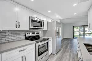 5032 S University Dr, Davie, FL 33328, Sold 11/12/21