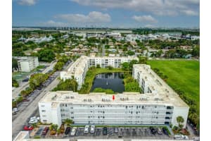 604 NE 2nd St, Dania Beach, FL 33004, Sold 01/11/22