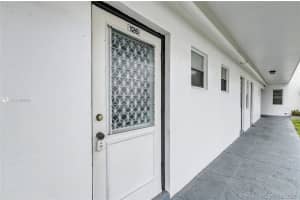 604 NE 2nd St, Dania Beach, FL 33004, Sold 01/11/22