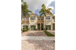 2104 NE 3rd Ct, Homestead, FL 33033, Sold 12/14/21
