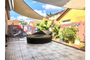 19831 NW 86th Ct, Hialeah, FL 33015, Sold 12/03/21