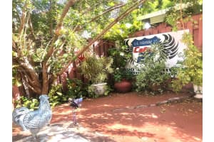 19831 NW 86th Ct, Hialeah, FL 33015, Sold 12/03/21