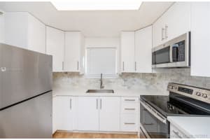 7785 W 30th Ct, Hialeah, FL 33018, Sold 12/06/21