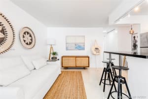 335 Collins Ave, Miami Beach, FL 33139, Sold 01/19/22