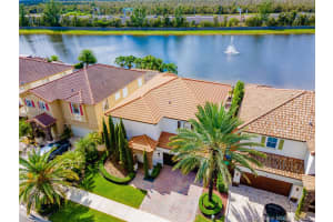 8626 NW 115th Pl, Medley, FL 33178, Sold 12/14/21