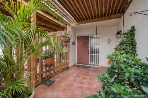 13187 SW 9th Ln, Miami, FL 33184, Sold 12/29/21