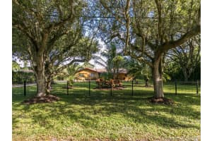 14301 SW 20th St, Davie, FL 33325, Sold 11/12/21