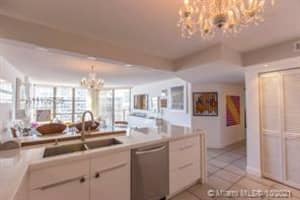 1925 Brickell Ave # D201, Miami, FL 33129, Sold 12/17/21