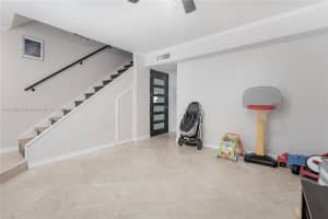 10137 SW 77th Ct, Miami, FL 33156, Sold 11/24/21