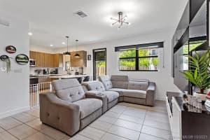 8055 NW 104th Ave, Doral, FL 33178, Sold 01/07/22