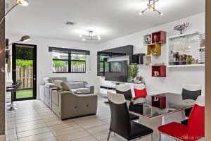 8055 NW 104th Ave, Doral, FL 33178, Sold 01/07/22