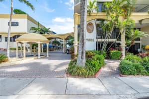 7601 E Treasure Dr, North Bay Village, FL 33141, Sold 01/14/22