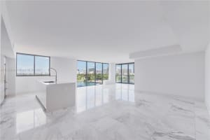 9521 E Bay Harbor Dr, Bay Harbor Islands, FL 33154, Sold 03/31/22