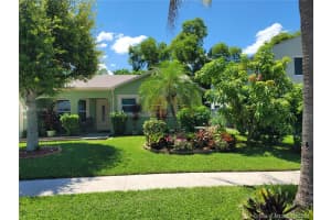 8306 SW 20th St, North Lauderdale, FL 33068, Sold 11/05/21