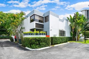 3087 NE 183rd Ln, Aventura, FL 33160, Sold 12/10/21