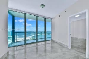 888 Biscayne Blvd, Miami, FL 33132, Sold 11/12/21