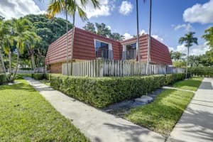 9980 NW 6th Ct, Plantation, FL 33324, Sold 12/17/21
