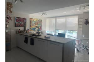 400 Sunny Isles Blvd, Sunny Isles Beach, FL 33160, Sold 04/01/22