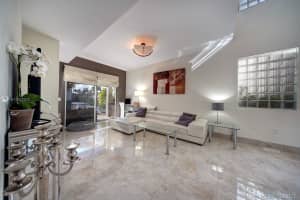 21218 NE 31st Pl, Aventura, FL 33180, Sold 12/24/21