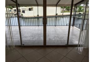 6954 Crown Gate Dr, Miami Lakes, FL 33014, Sold 03/10/22