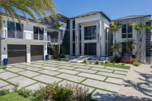 146 Bayview Dr, Islamorada, FL 33036, Sold 04/12/22