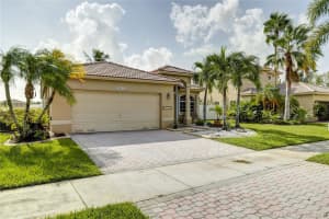 20557 SW 2nd St, Pembroke Pines, FL 33029, Sold 11/22/21