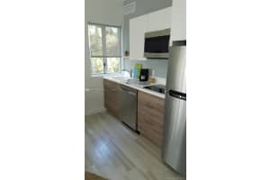 1560 Meridian Ave, Miami Beach, FL 33139, Sold 04/04/22