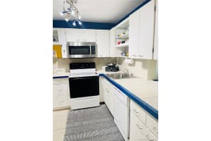 877 NE 195th St, Miami, FL 33179, Sold 11/09/21