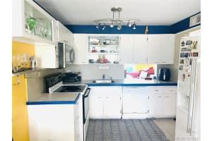 877 NE 195th St, Miami, FL 33179, Sold 11/09/21