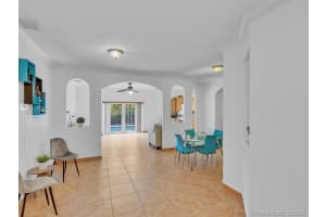 724 SE 12th Ter, Homestead, FL 33033, Sold 12/03/21