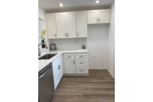 400 NE 14th Ave, Hallandale Beach, FL 33009, Sold 11/15/21