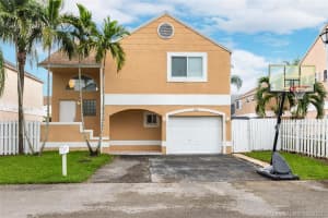 311 NW 102nd Ave, Pembroke Pines, FL 33026, Sold 12/01/21