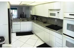 20400 NE 34th Ct, Aventura, FL 33180, Sold 03/31/22
